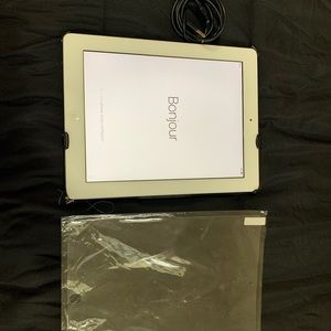 ipad 3 w/ charger & screen protector